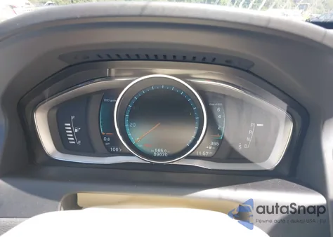 2015 Volvo Xc60 T5/T5 Premier z USA, uszkodzony, nr VIN YV4612RK5F2677952